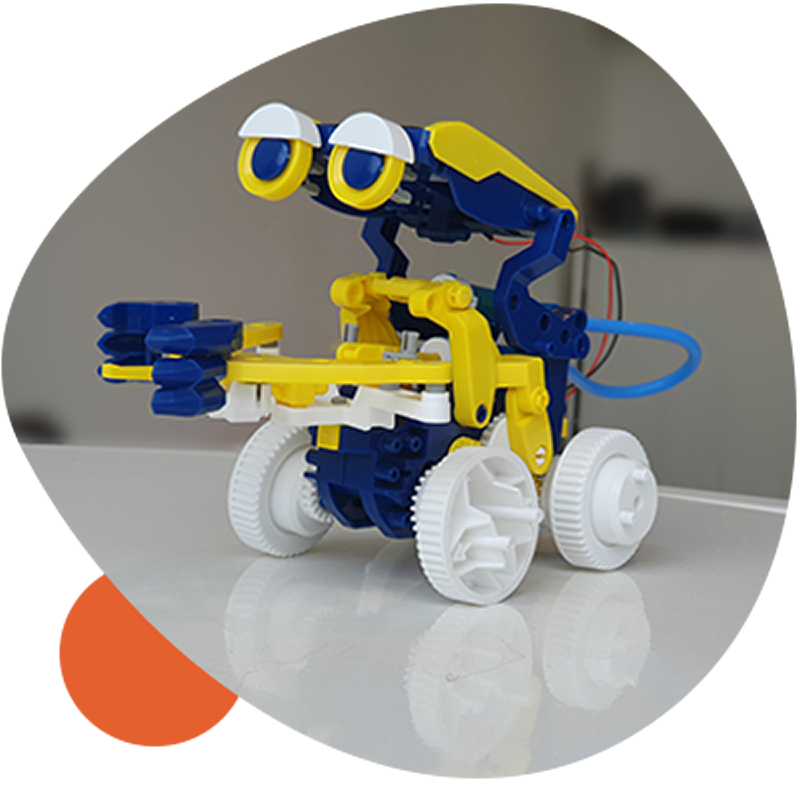 PC DISTRICT Lego robot
